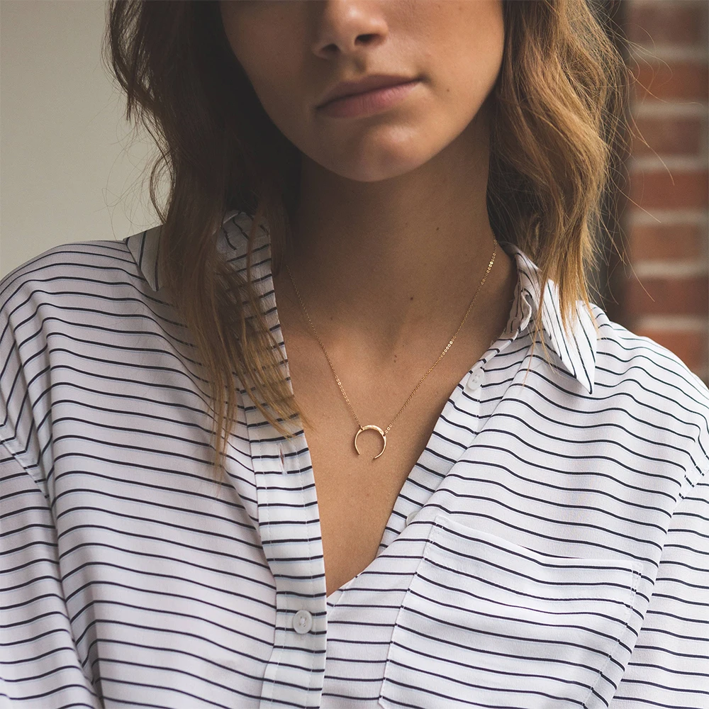 Mcllroy Minimalist Jewelry Punk Stainless Steel Necklace women Horn Pendant Choker Necklace for women