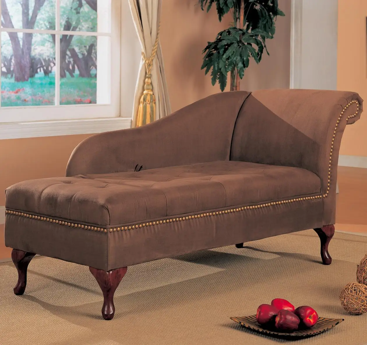 Кушетка диван в классическом стиле