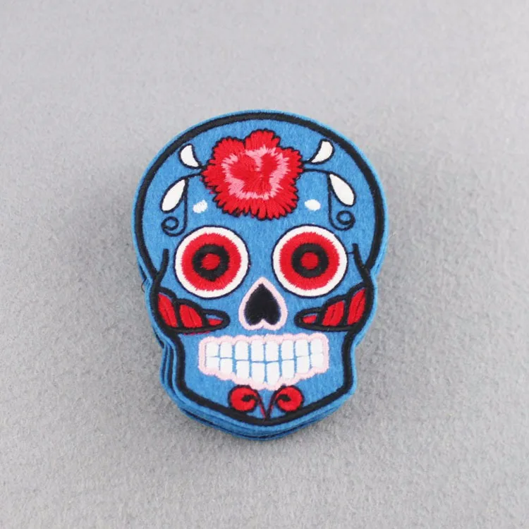 

Factory Bulk High Quality 7 x 9 cm Skull Felt Embroidery Badges, Pantone color;cmyk.