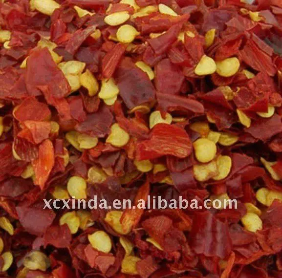 dry red hot chili flakes with seed