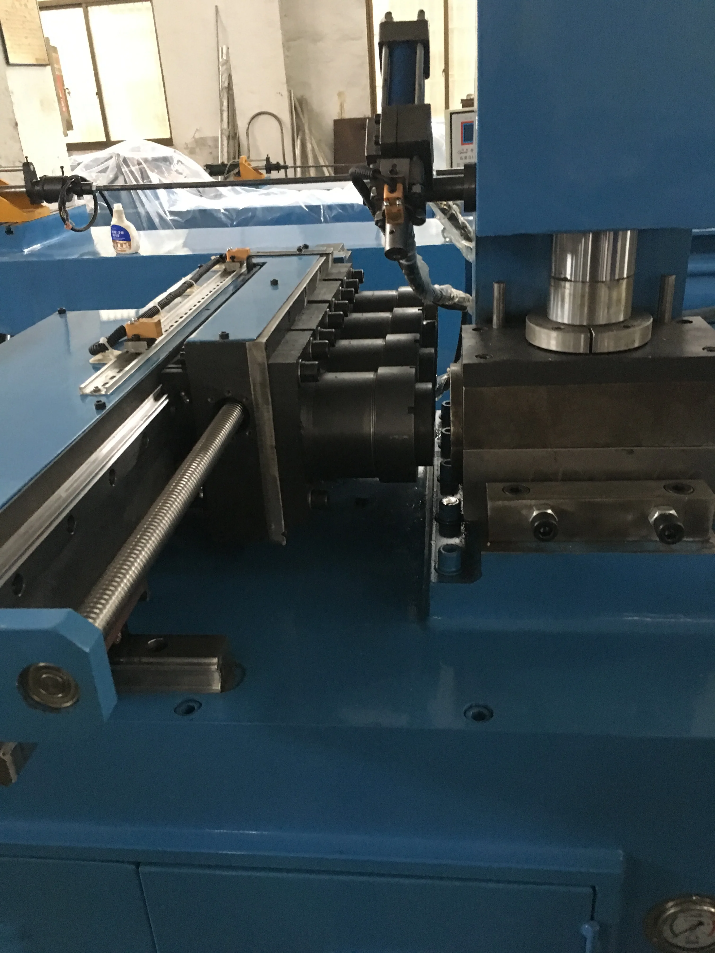 
Steel pipe expanding machine and forming machine 