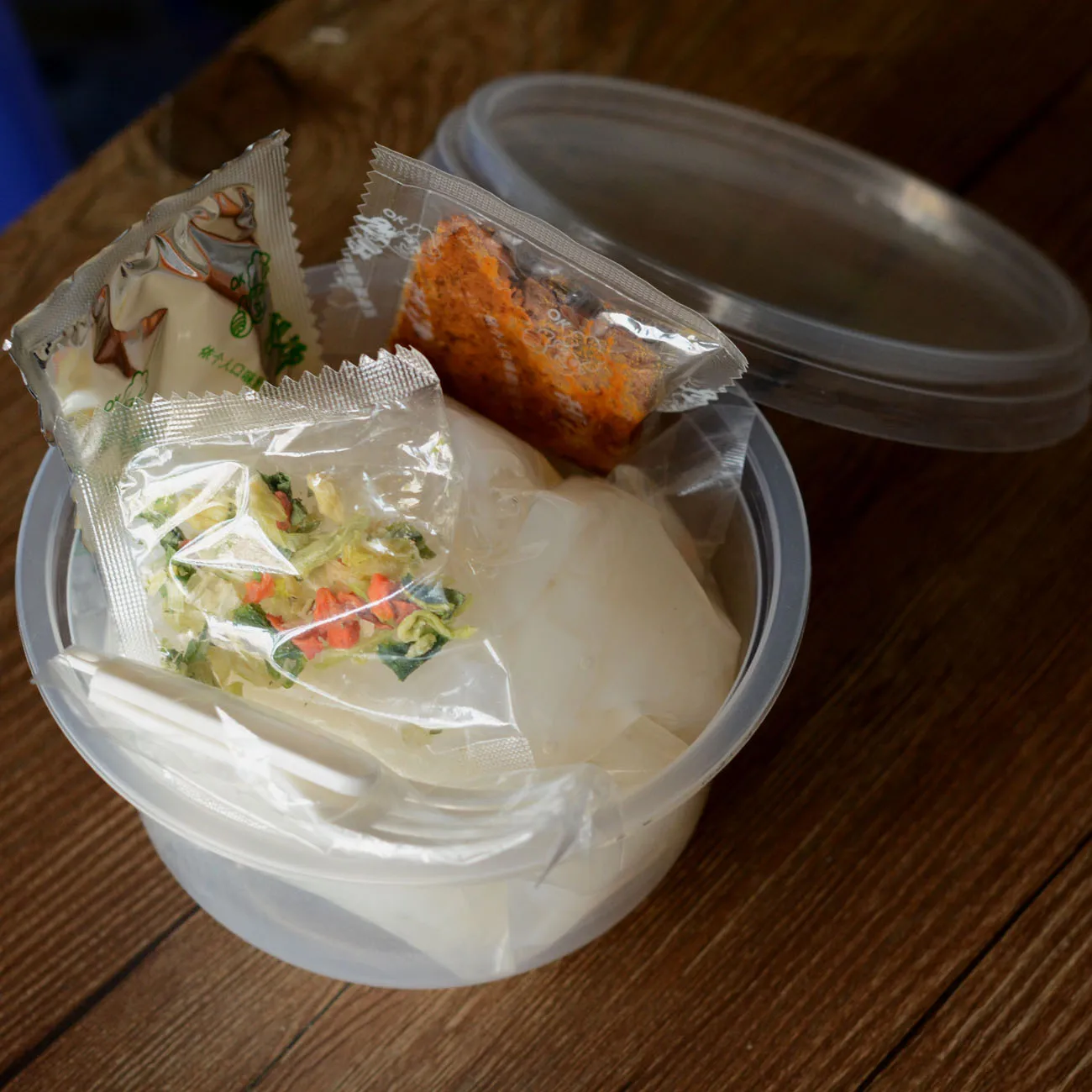 Cup shirataki noodles