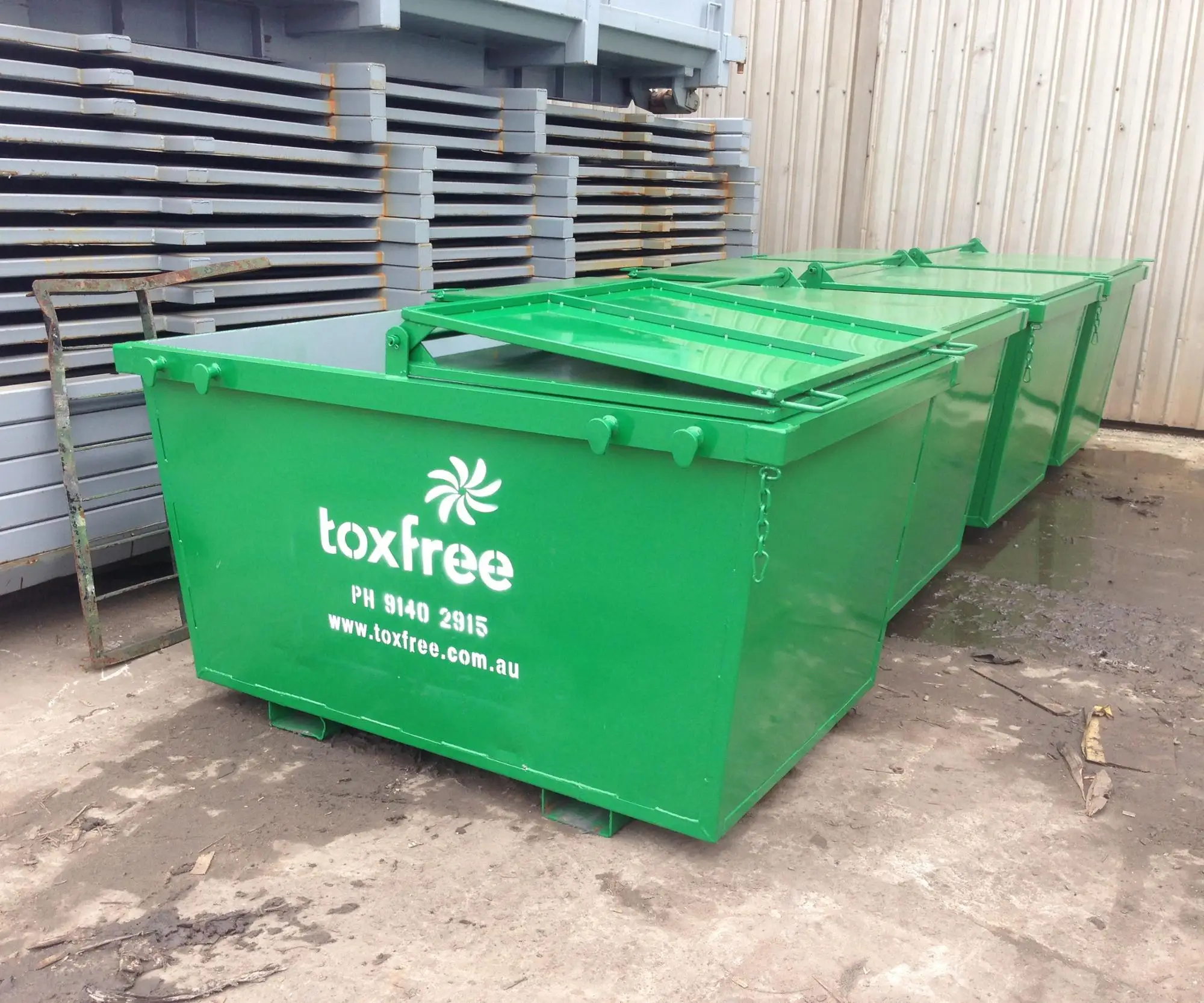 T32 2 M3 Skip Bins Waste Bins For Outdoor With Steel Lids Buy Skip