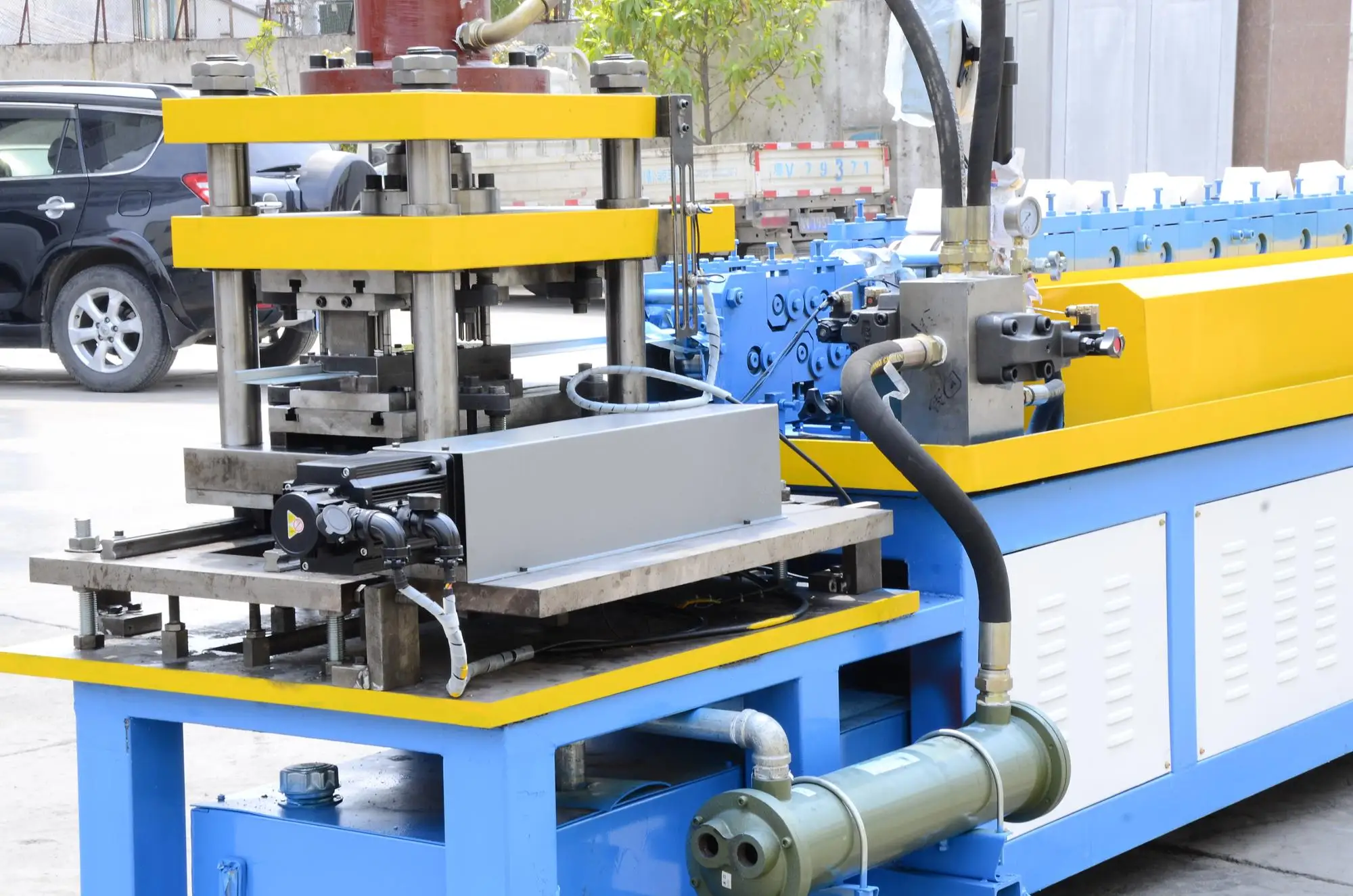 Light Weight Drawer Slide Profile Cz Roll Forming Machinery Drawer