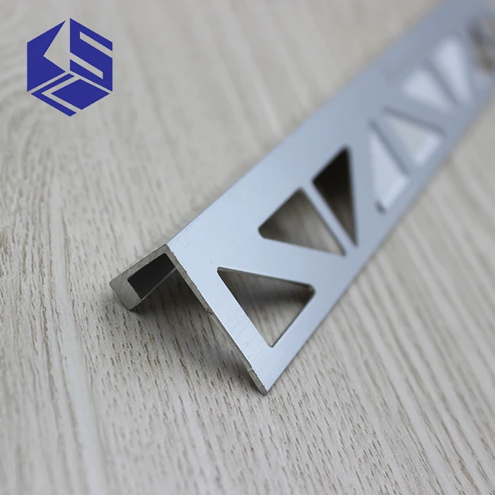 Metal ceramic tile trim