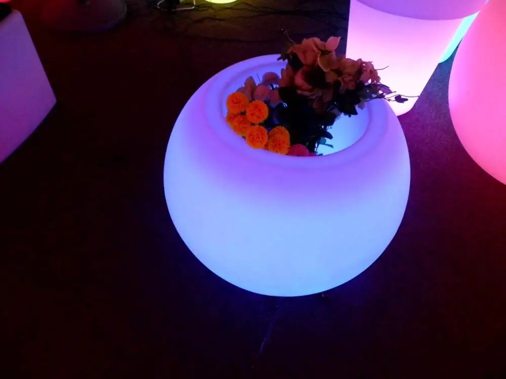 Elegant Power Ip 68 Fashion Shaped Colorful Garden Pe Plastic Planter Led Light Flower Pots,Wall