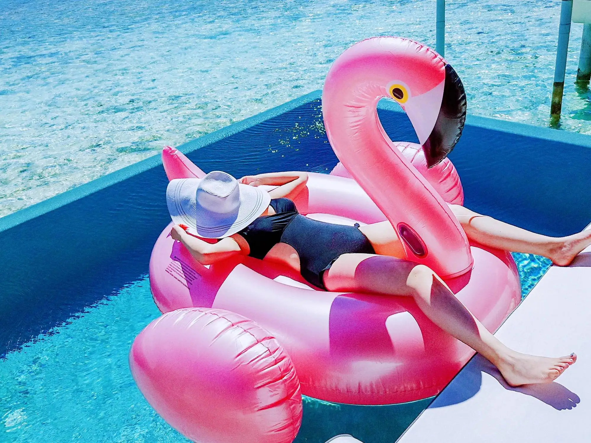 huge flamingo pool float