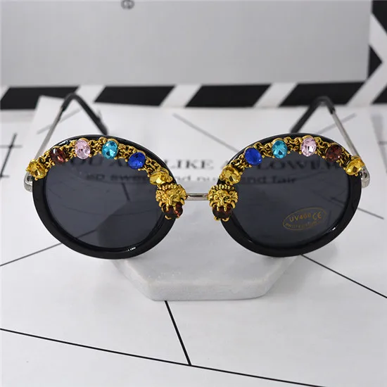 

WIIPU Colorful Rhinestone Gold Carved Glasses Women UV Sunglasses