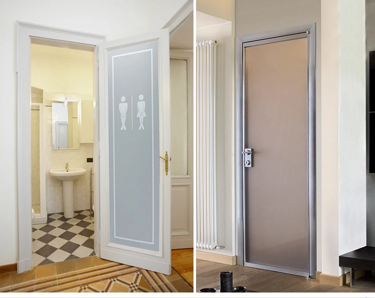 Спб купить двери в ванную и туалет. Дверь в ванную. Пластиковая дверь в ванную. Пластиковая дверь в ванную комнату. Двери в ванную комнату и туалет.