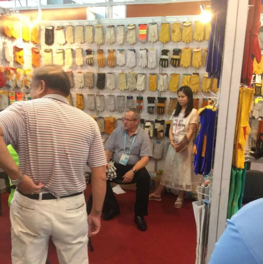 Short Leather Glove (2).jpg