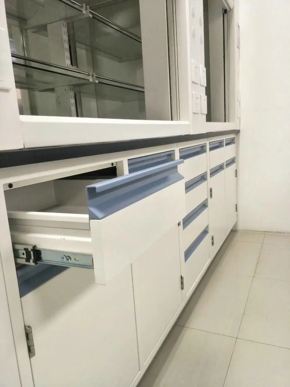 Vav Control Laboratory Canopy Hood Lab Fume Hood Chamber With One Seat