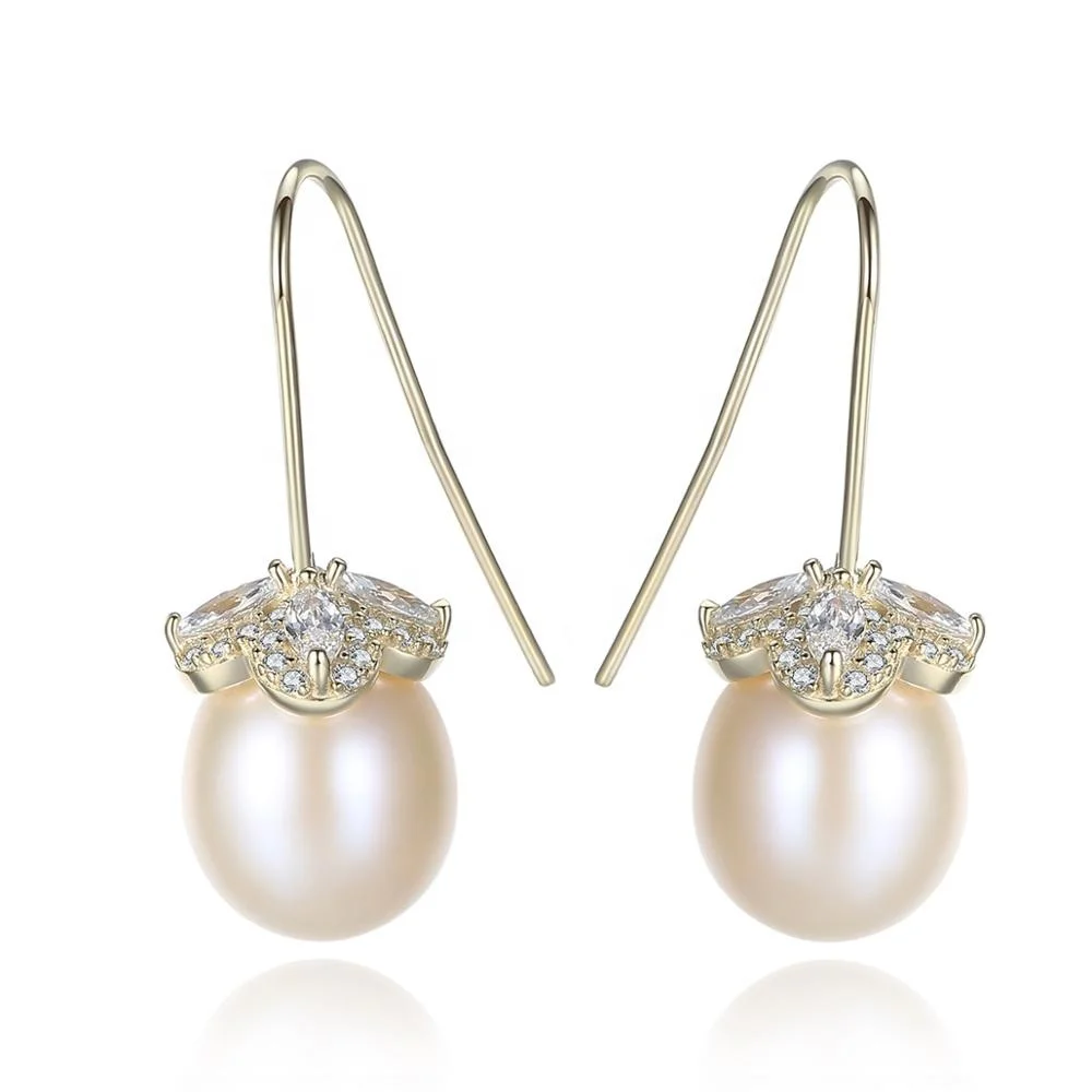 

CZCITY Gold Color Trendy Women Elegant 925 Silver Natural Freshwater Flower Shaped Hook Pearl Earrings