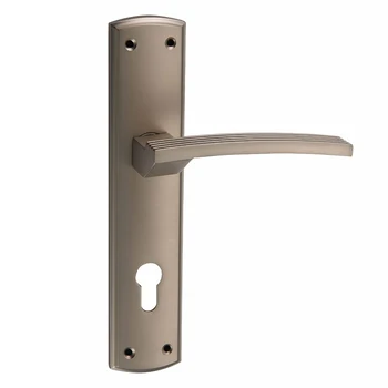 internal door handle with key lock