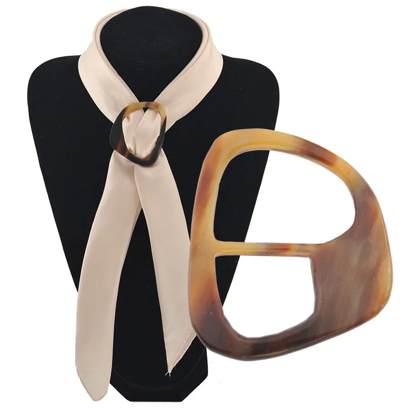 

Korean Simple Environmental Door Shape Horn Scarf Buckle, As the picture show