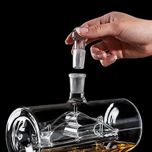
Creative Decanter with Antique Ship and 4 World Map Glasses 