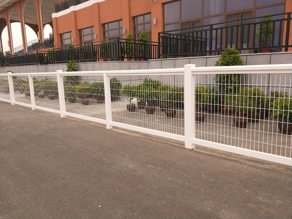 horse racetrack crowd barrier meshing fence