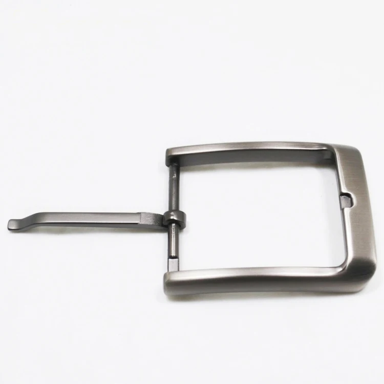 metal belt buckle