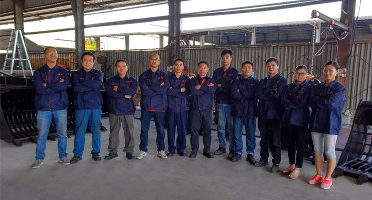 High Performance Wide Skeleton Sieve Bucket for Komatsu PC200 Excavator - 20 Ton Capacity, 1.55m³ Volume, Q345/Q460/NM360/NM400/WH60/Hardox400