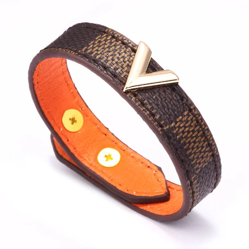 

Trendy V Initial Letter Adjustable Snap Button Bracelet Women Men Leather Wrap Bracelets (SK548), As picture