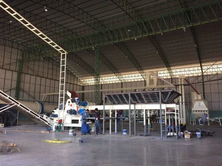 4M Input Belt Conveyor Withed Wood Chipping Machine Wood Crusher