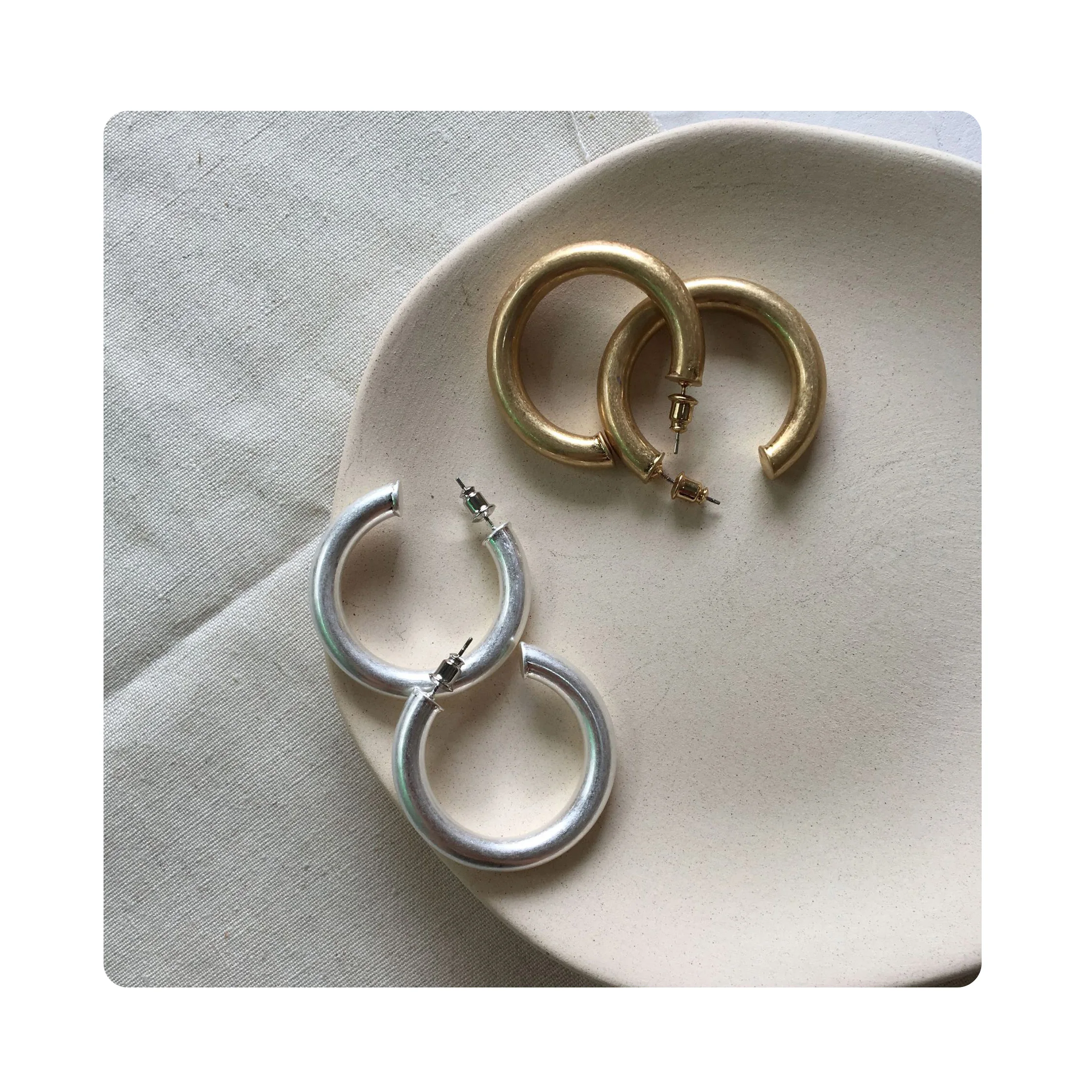 

New Personality Gold Plated Matt Round Hoop Huggie Earrings For Women Girls