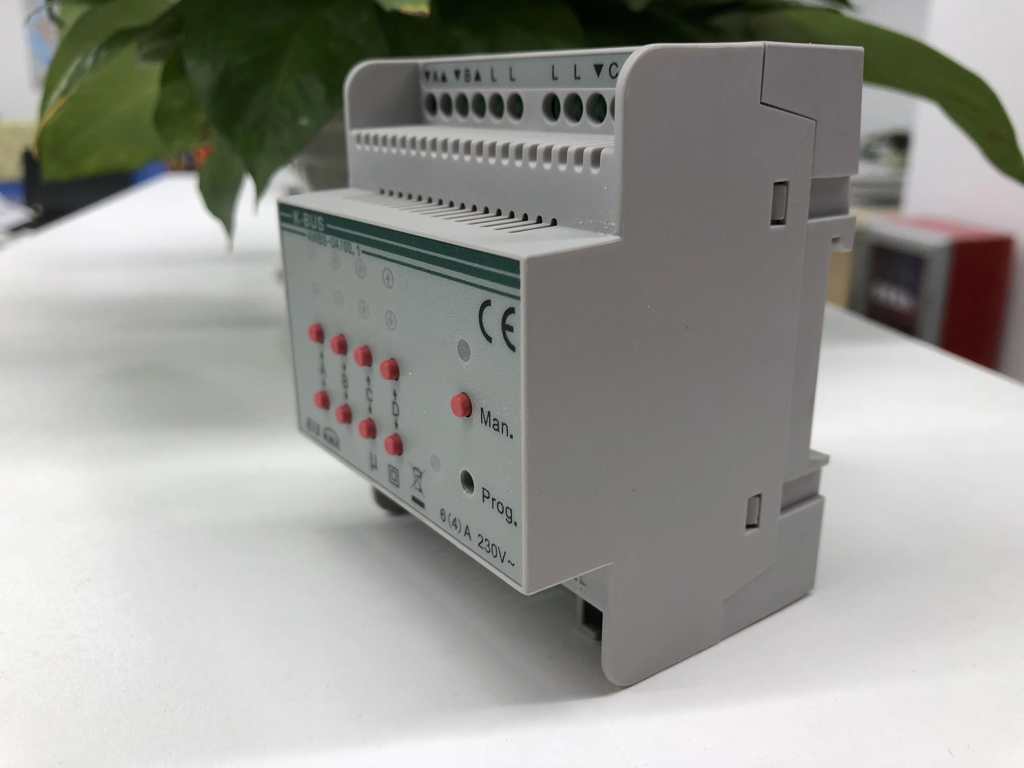 KNX Shutter Actuator - Smart Home Control for Curtains