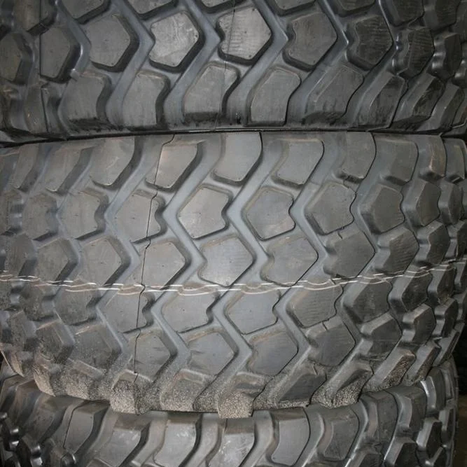 

24R21 tyre for fire truck, Black