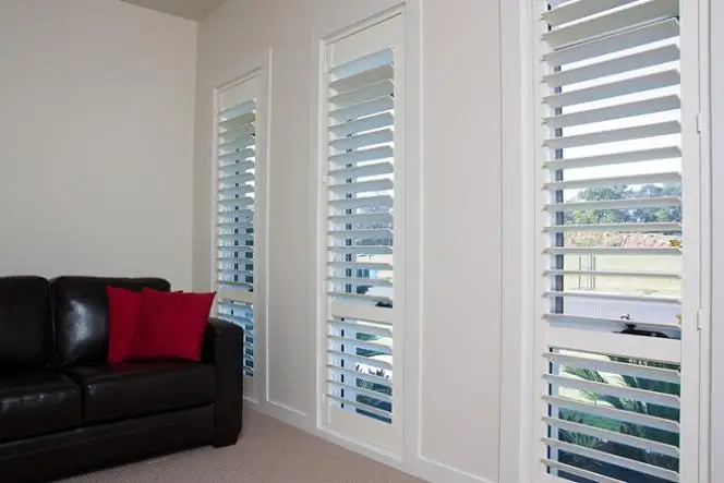
Home Window Jalouise Louvered Shutters Wood Plantation Shutter 