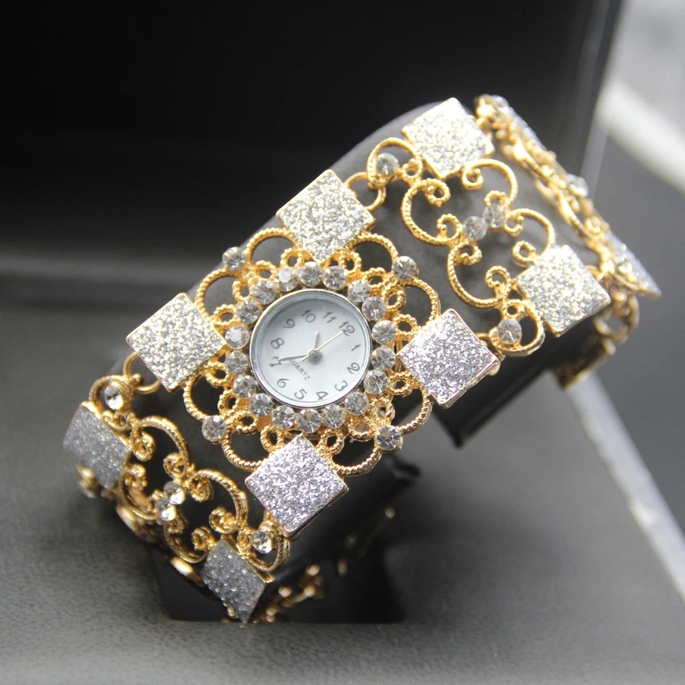 

Hot New Arrival Women Crystals Watch Gold Shining Diamond Rhinestone Bangle Bracelet Watches Watch For Ladies Girls Wholesale