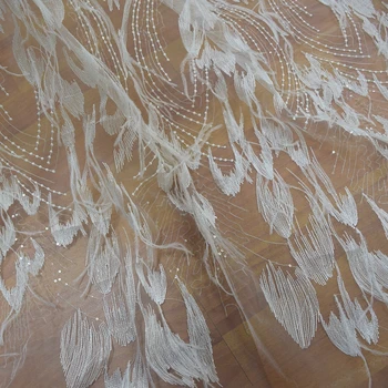 lace with feathers styles