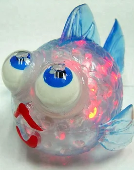 pesci di gomma giocattolo