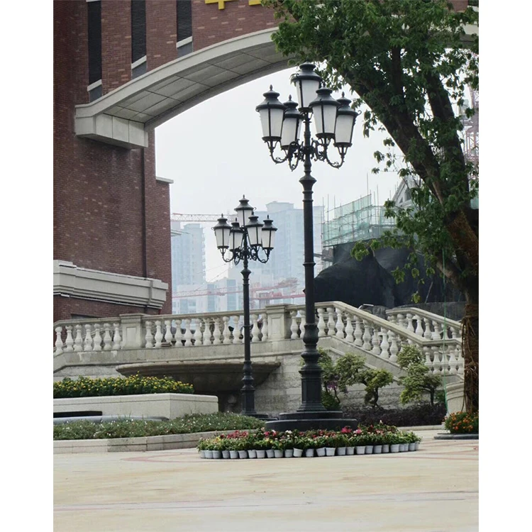 Customized Outdoor classic European Style Waterproof LED Garden Light Antique Street Light and Poles aluminum garden lamp post