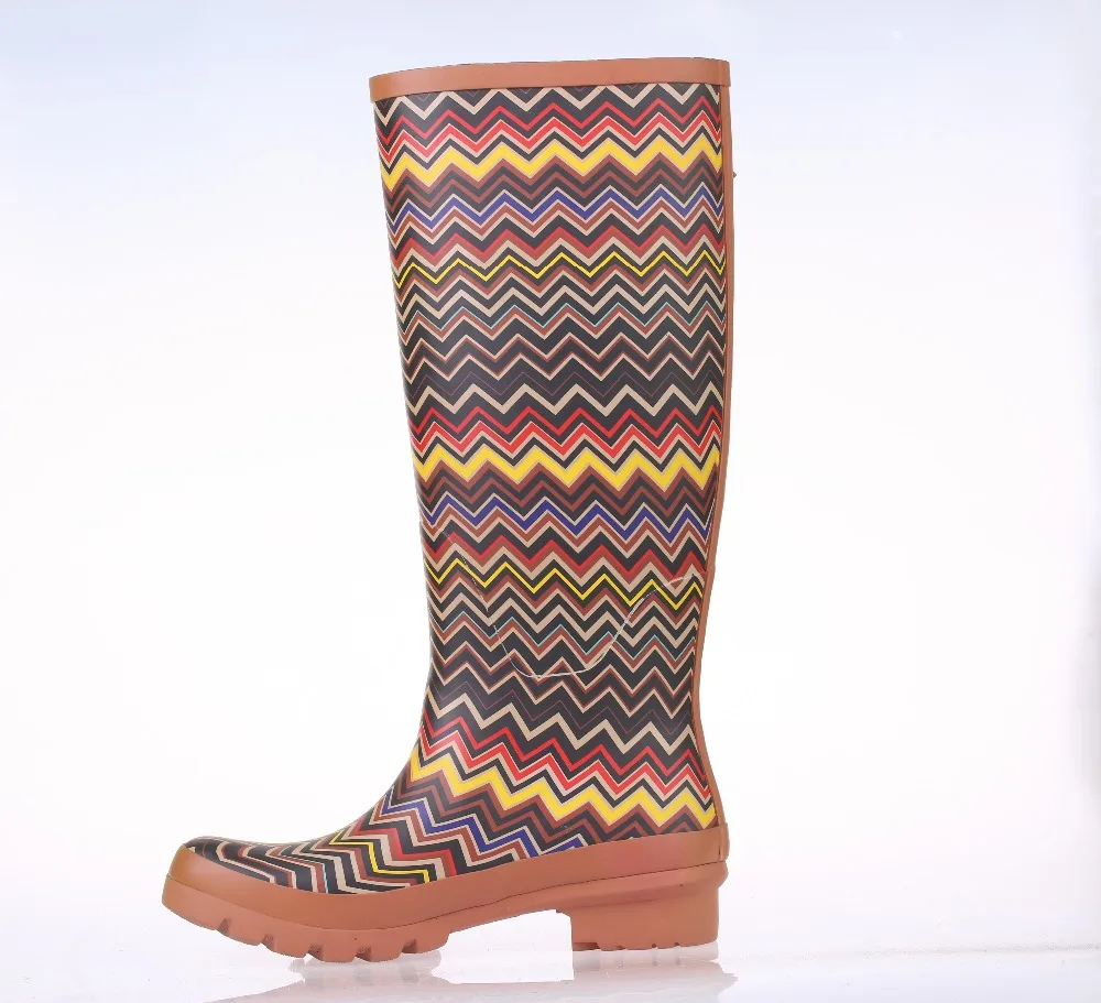 
women rubber shoes 2018 with printed flower 