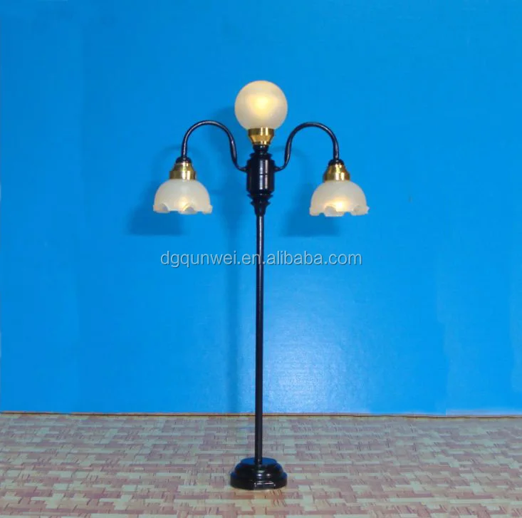 Dollhouse Miniature Chandelier Floor Lights Post Lamp White Traditional 12 Volt LED QW25023