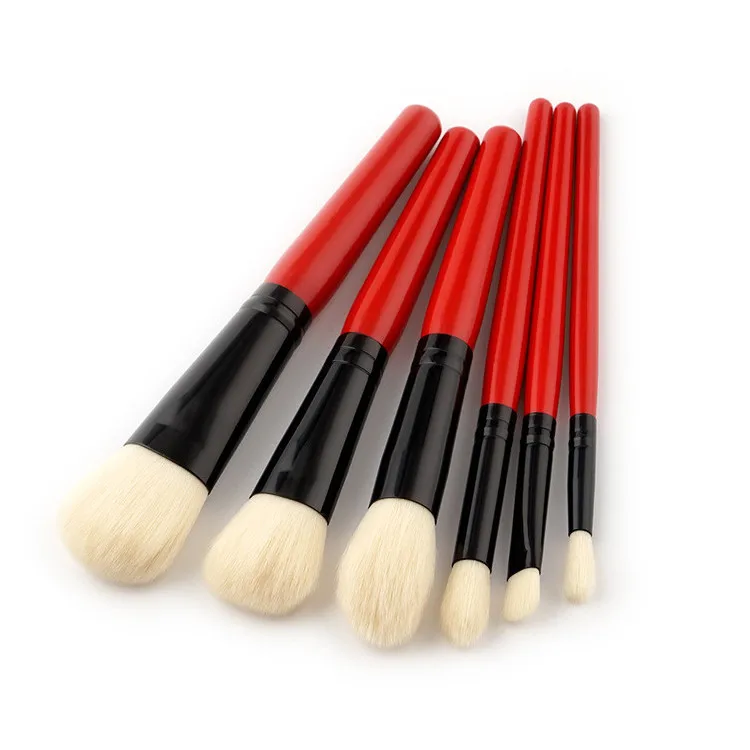 makeup brush.jpg