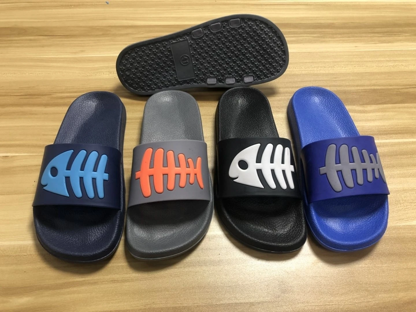 2024 Latest Design Summer Slipper for Men Custom New Design Cheaper EVA Slipper Upper with Popular Design