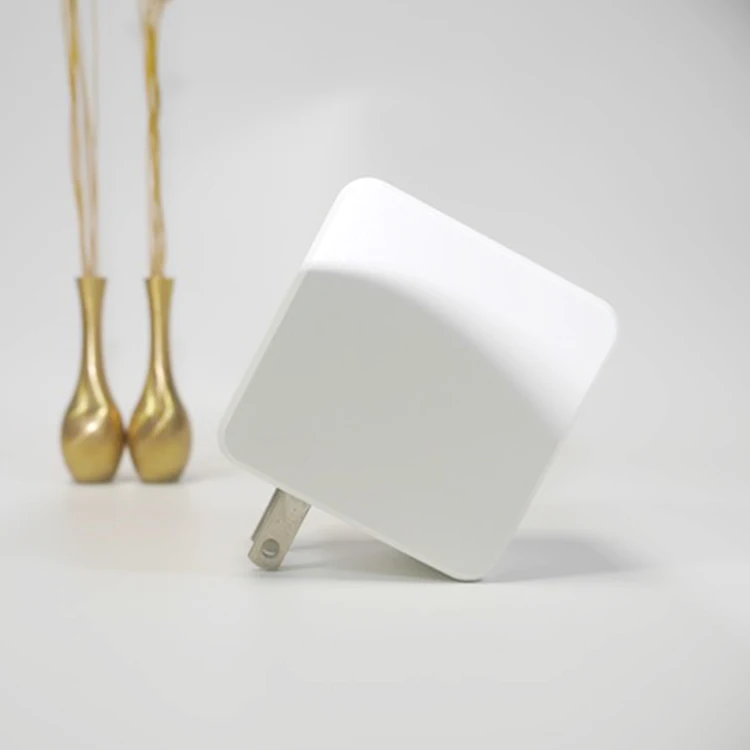 

30W Pd Fast Charge Plug Usb C Travel 15V2a New Design Wall Quick Charger, White