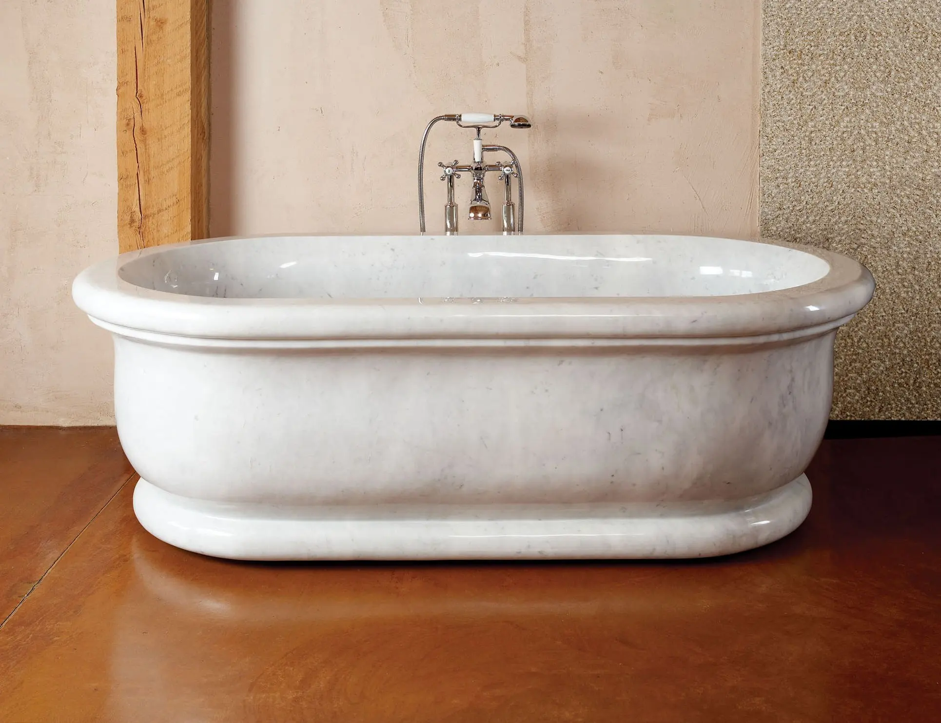 在销售价格白色石头中国大理石浴缸