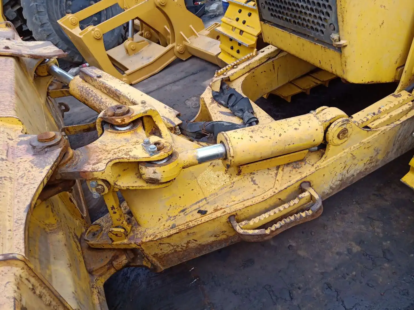 used komatsu d40 bulldozer with wonderful| Alibaba.com