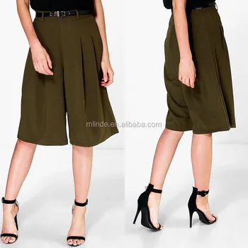 calça larga meia canela