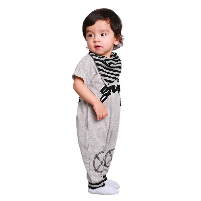 

Baby boys clothes with mom'guy embroider toddler rompers and bib, Black;grey