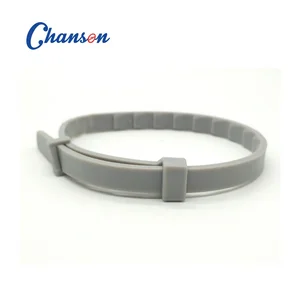 Image of 8 months protection flea and tick collar for dogs and cats with essential natural oils