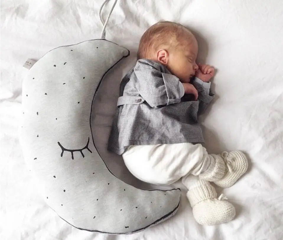 

1pc INS Hot Cotton Glow In The Dark Luminous Moon Placate Stuffed Toys For Baby Children Room Decorative Cushion Pillow