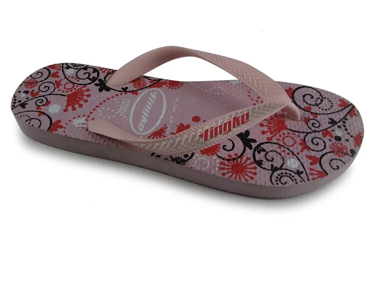 China cheap promotional customize rubber plastic slipper flip flops women
