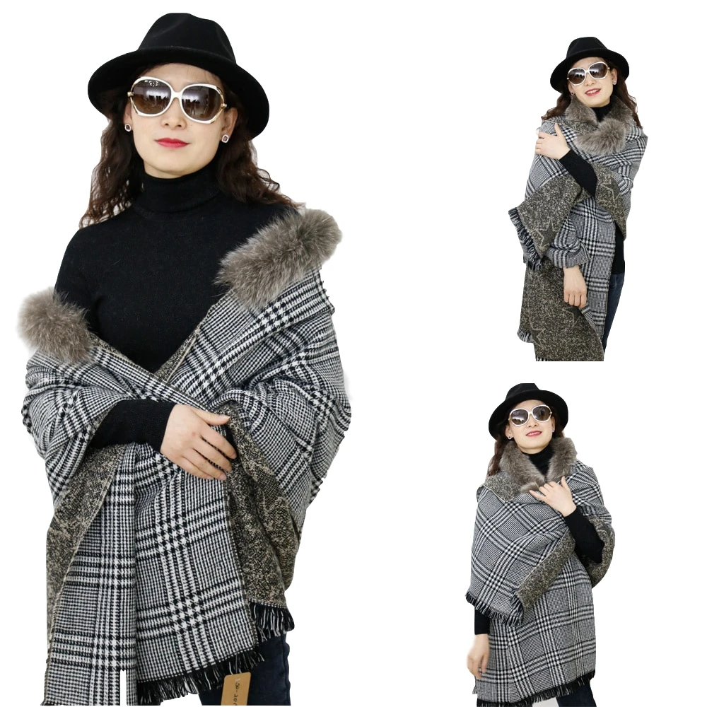 
Fashion Yarn Dyed Knitted Plaid Double Face Long Woolen Cape Shawl With Fox Fur Trim 