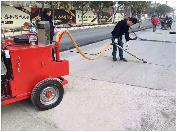 Road Construction Equipment Portable Hot Tar Kettle Sealcoating Sprayer