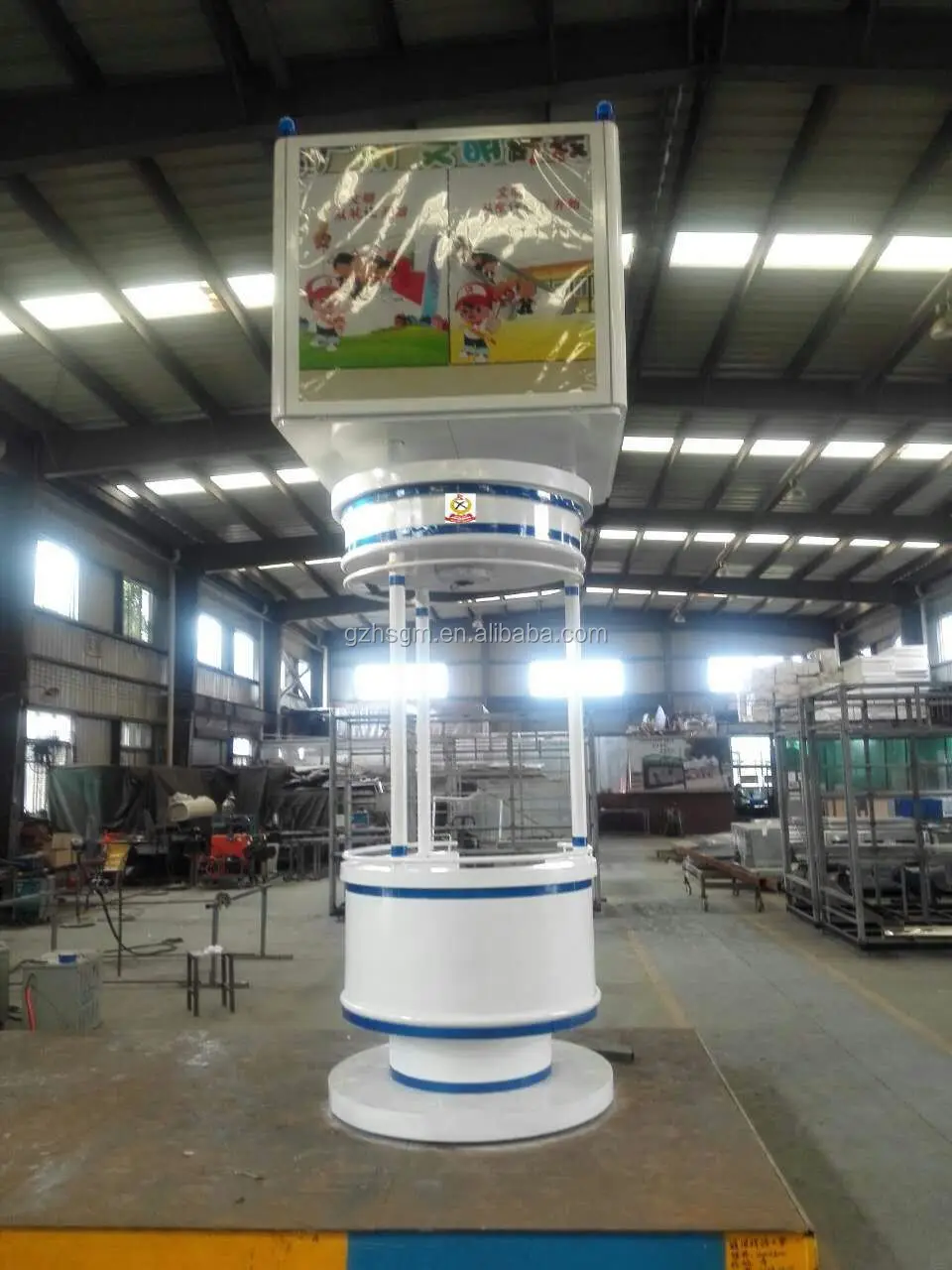 كشك قيادة حركة المرور المعدنية في الهواء الطلق