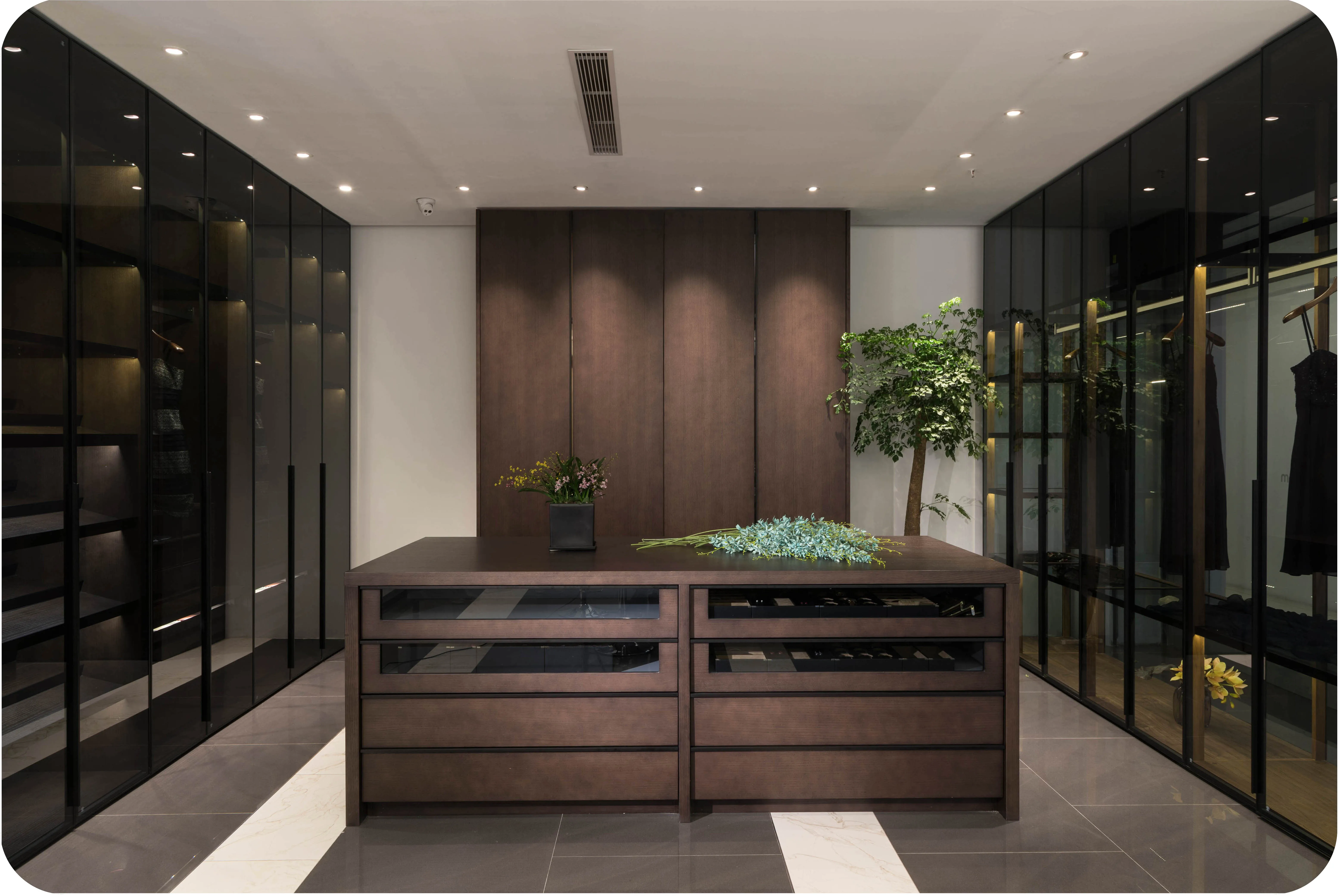 Furniture Classic Closet Wooden Door Wardrobe Closet Walk