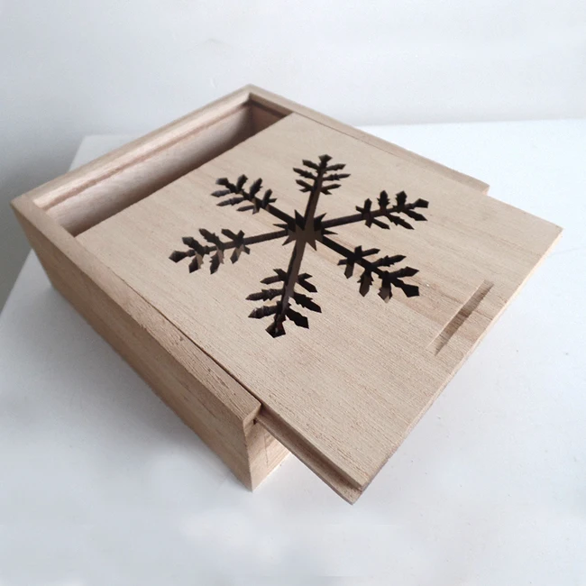 small wooden groove lid gift box