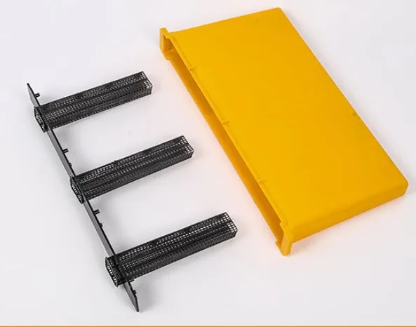 yellow and black color plastic bee feeder with amercial design